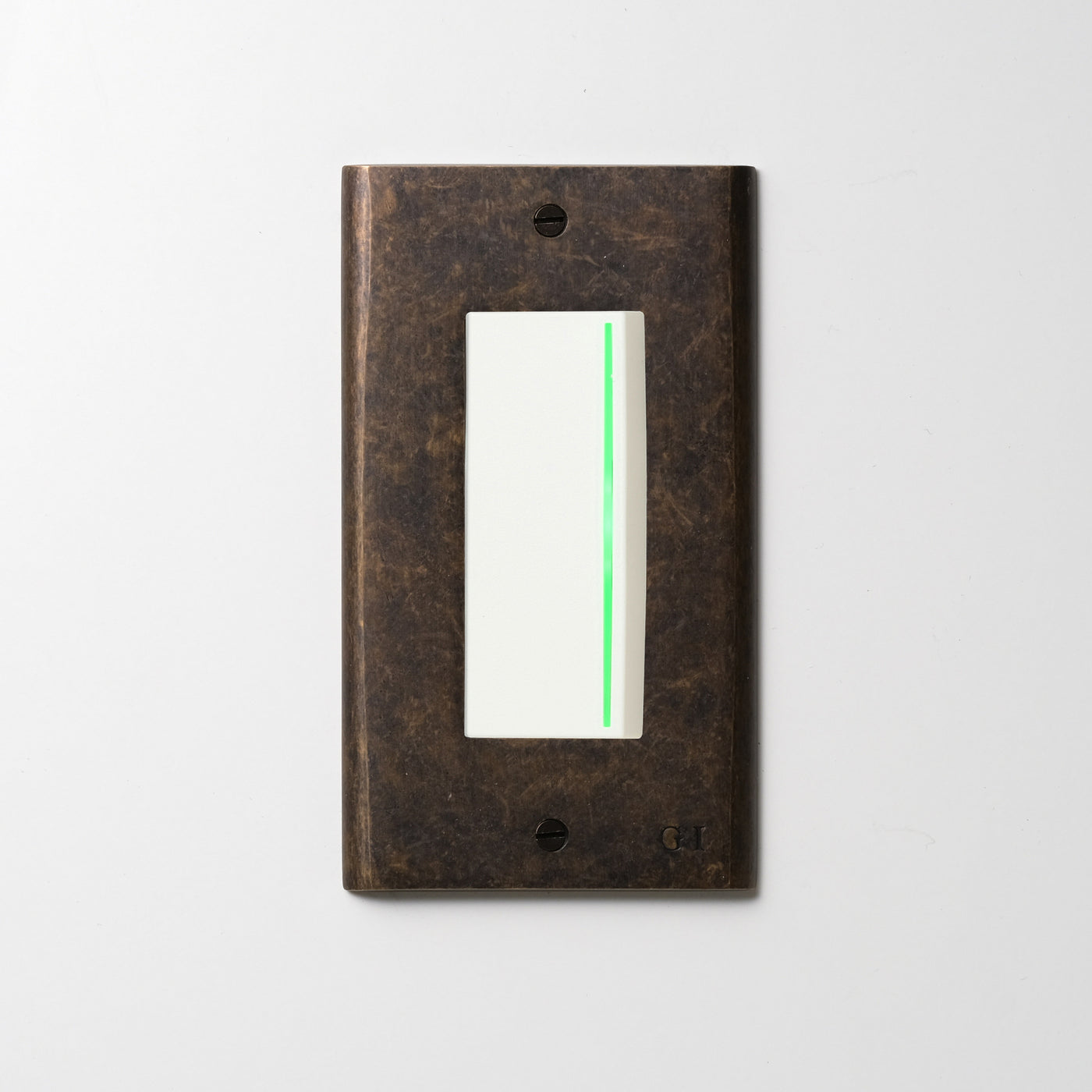 真鍮エイジング プレート <br>+ NK 片切、3路ガイドランプ（グリーン）付スイッチシングル  ホワイト